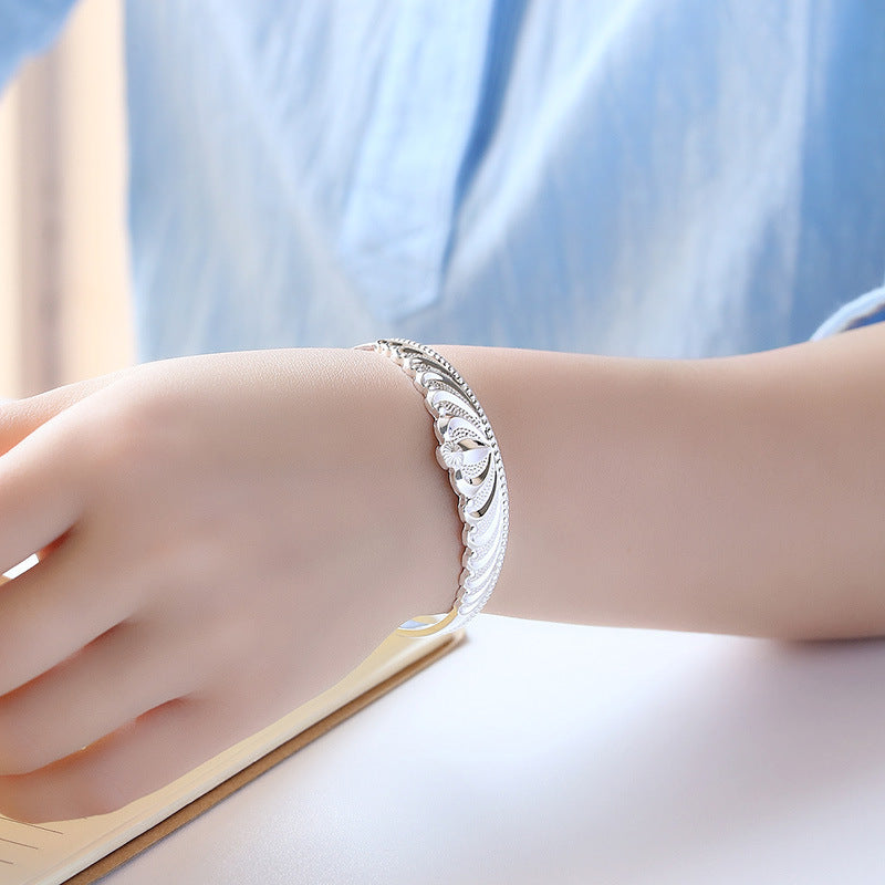 🌟 Queen's Grace Crown Bracelet 💫 - One For All