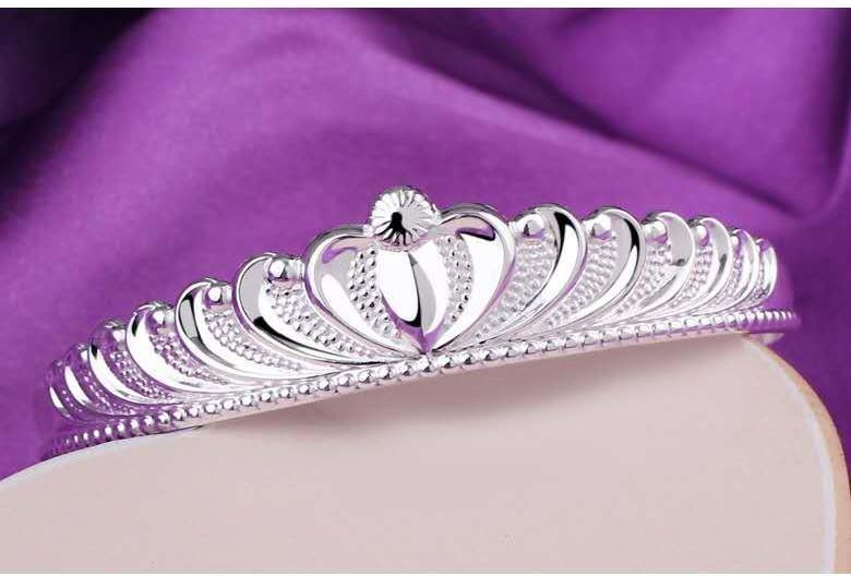 🌟 Queen's Grace Crown Bracelet 💫 - One For All