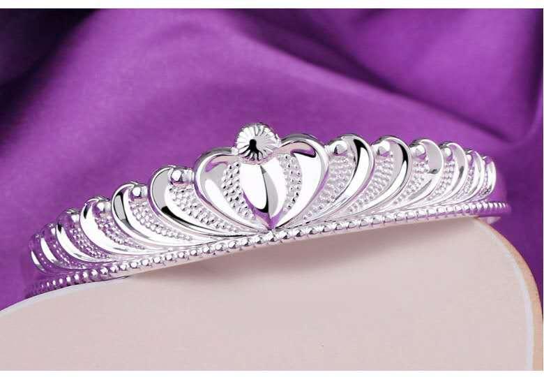 🌟 Queen's Grace Crown Bracelet 💫 - One For All