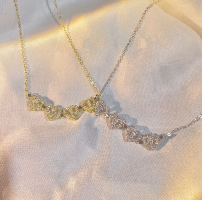 🌸 LuckyHeart™ Magnetic Clover Necklace 🍀 - One For All